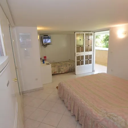 Sergggo - Location 5minute Walk Beach, Strand, 3*