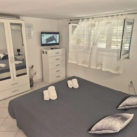 Sergggo - Location 5minute Walk Beach, Strand, Gostinjska kuća 3*
