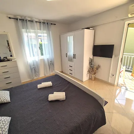 Guest house Sergggo - Location 5minute Walk Beach, Strand,