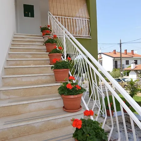 Konukevi Sergggo - Location 5minute Walk Beach, Strand,