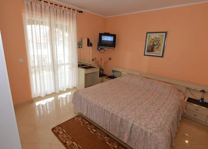 Sergggo - Location 5minute Walk Beach, Strand, 3* Poreč