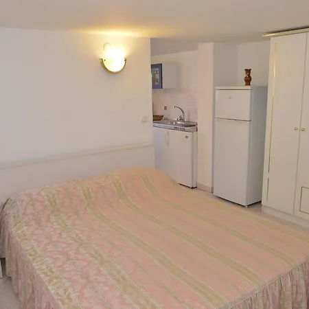 Sergggo - Location 5minute Walk Beach, Strand, 3* Poreč